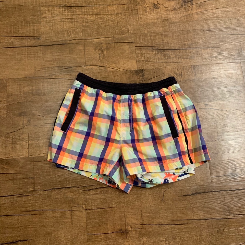 Lululemon seawheeze Shorts Sz. Lg LTD